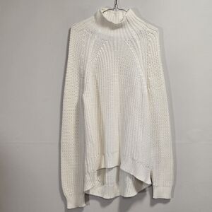 GAP White Knit Turtleneck Sweater